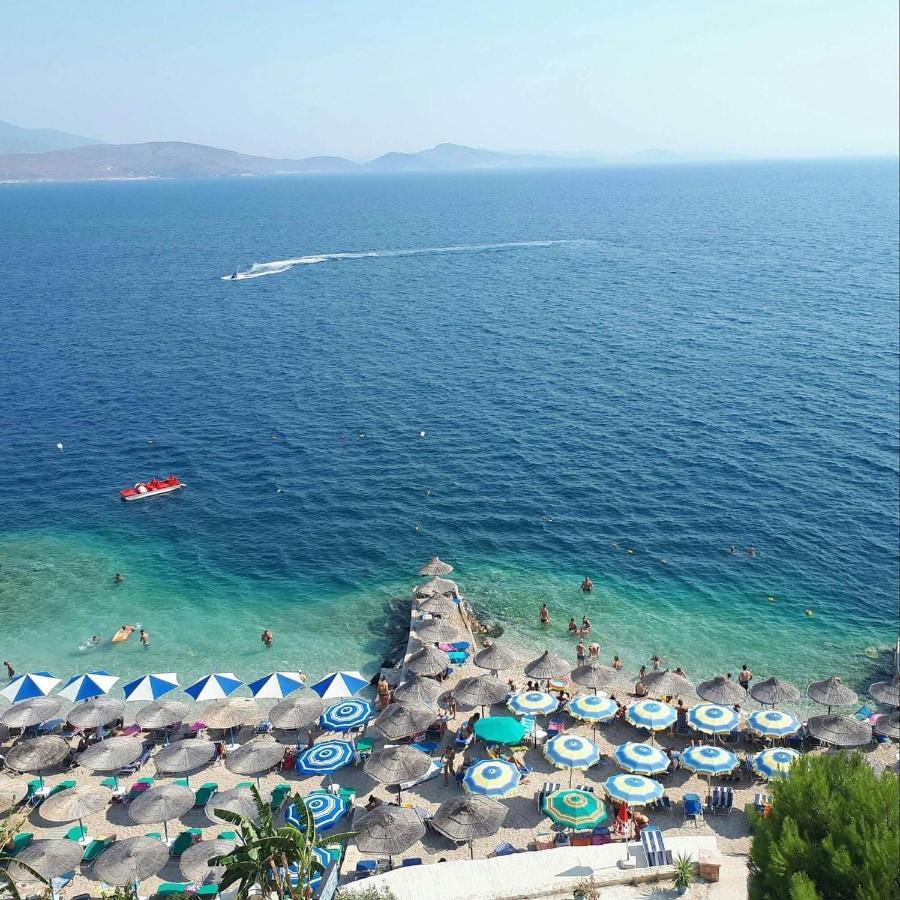 Hotel Kalemi's Beachside
